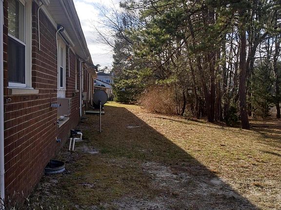 5th image of 13 Moccasin Drive #C