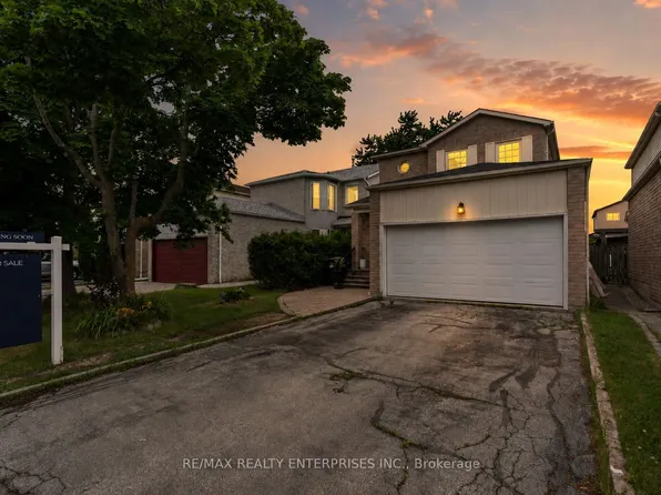 1804 Princelea Pl, Mississauga, ON L5M 3R8