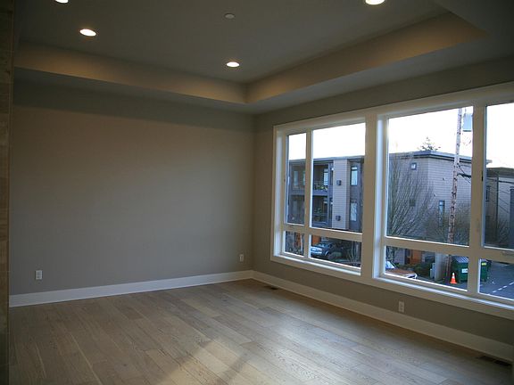 4th image of 324 2nd St S