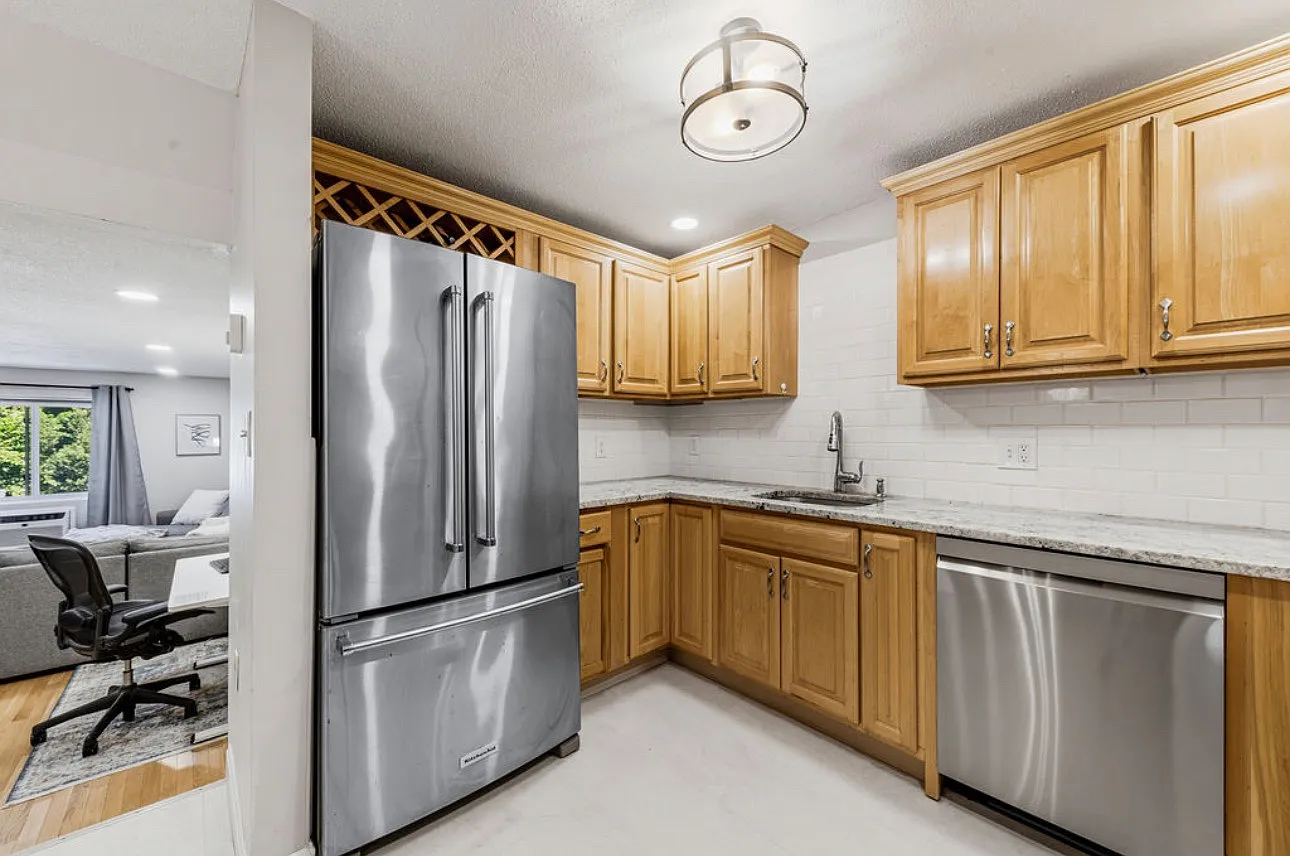 2 bed, 1070 sqft, $2,700 — Photo 4