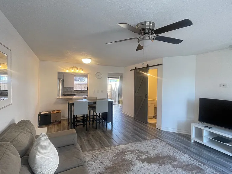 1718 Silver Creek Ct #102 — Photo 4