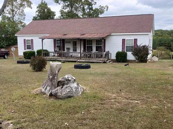 320 Alvin J Dalton Ln, Mc Ewen, TN 37101