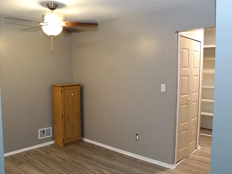 Dining area next to the kitchen