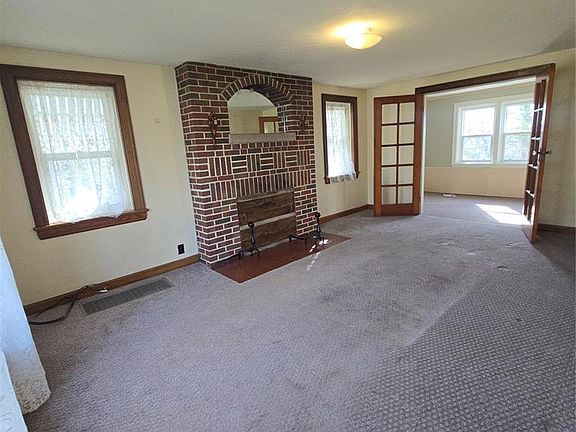 5th image of 1833 Opeechee Beach Rd