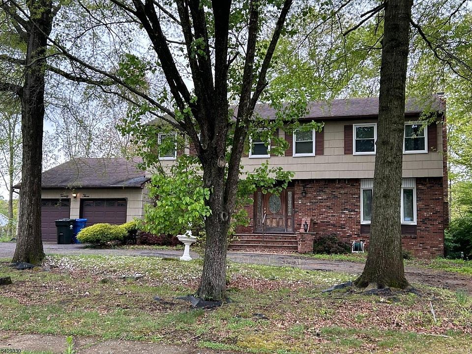 1st image of 23 Briarwood Dr