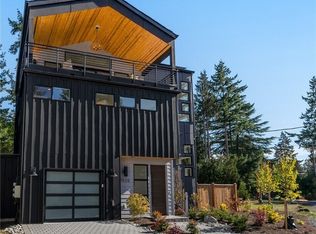 1520 NE 113th St, Seattle, WA 98125