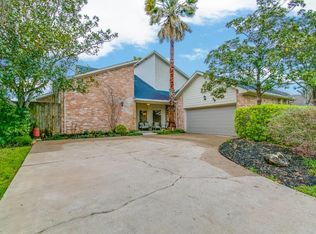 1726 Prairie Grove Dr, Houston, TX 77077