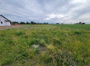 16 Pointe Blvd, Peru, IL 61354