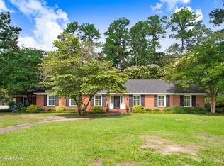 1600 Greenbriar Rd, Kinston, NC 28501