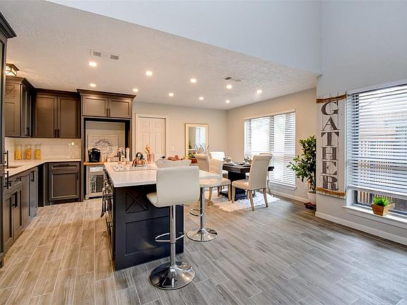 2nd image of 4410 Aspenglen Dr