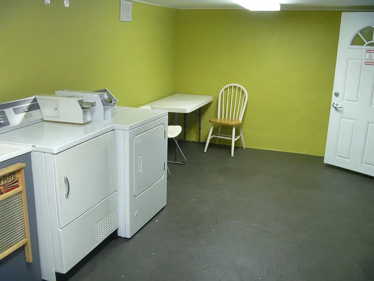 2249 S California Ave #2F — Photo 15