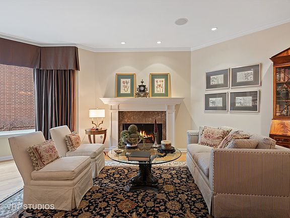 5th image of 55 W Goethe St Unit 1230