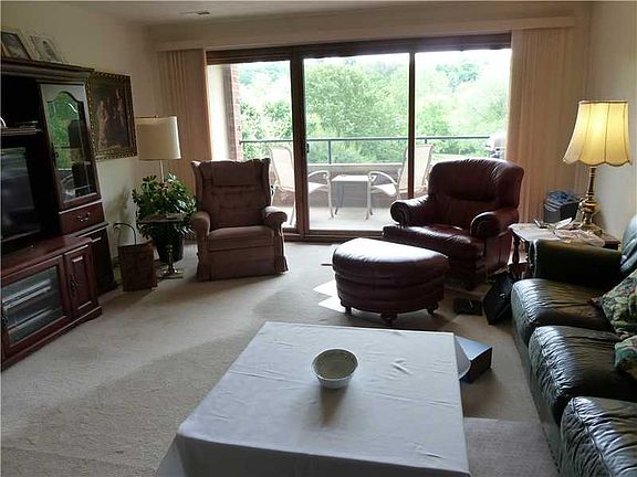 3rd image of 3885 Brookside Ln