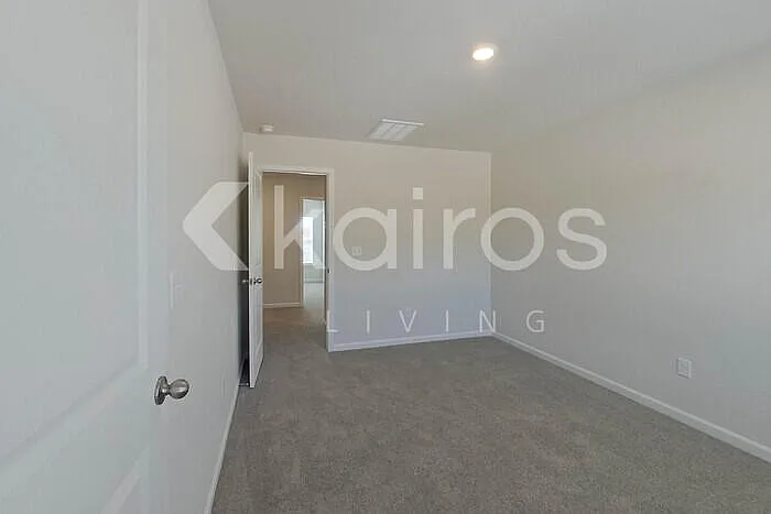 2407 Banyan Cir — Photo 15