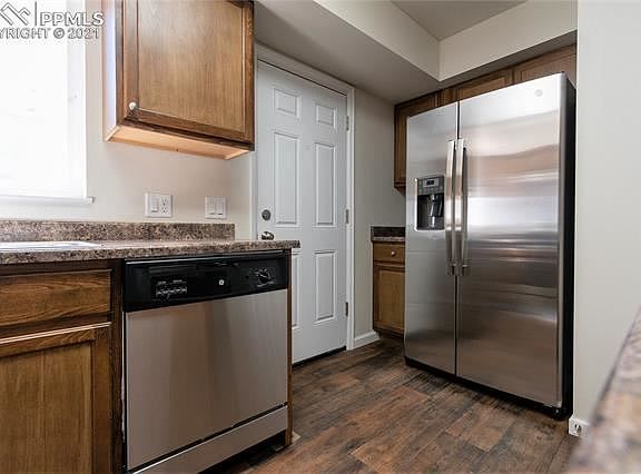 5th image of 4254 Charleston Dr