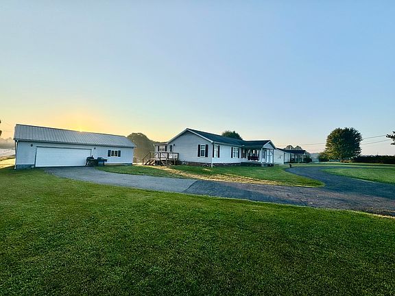 2nd image of 17 Groves Rd