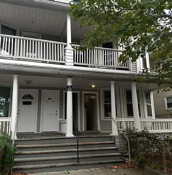 1466 E Main St #1 — Photo 1