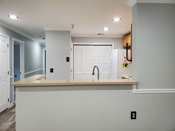 5th image of 503 Garrison Woods Dr APT 213