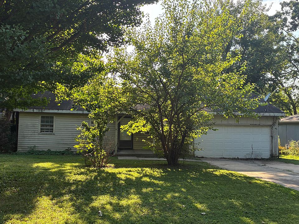 1st image of 909 S Devonshire Drive