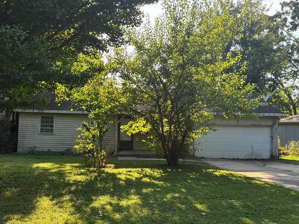 909 S Devonshire Drive, Springfield, MO 65802