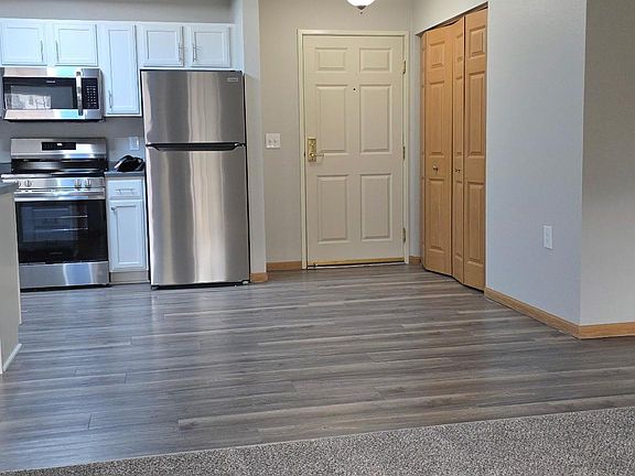 4th image of 1321 Lake Dr W APT 101