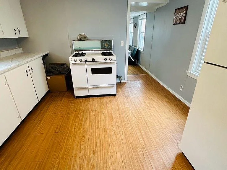 23 Bowers St #2 — Photo 12