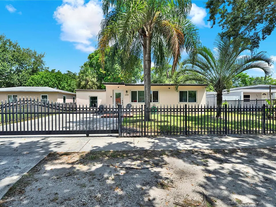 135 NW 121st St