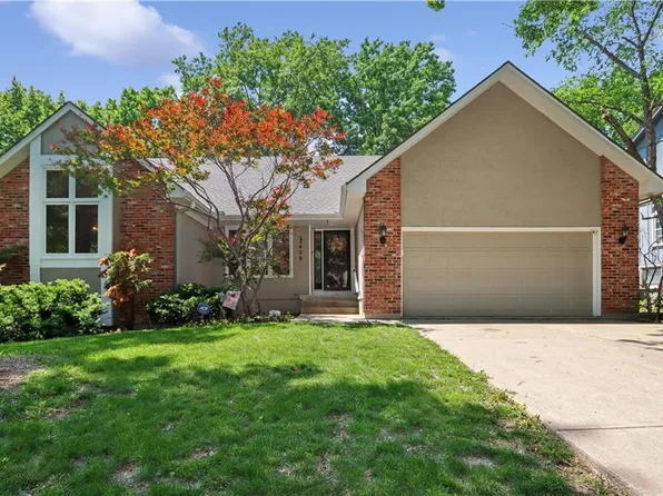 12428 Lamar Ave, Overland Park, KS 66209