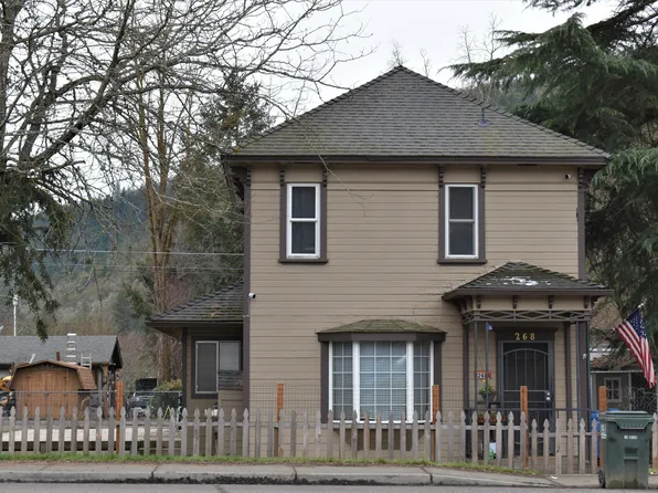 268 2nd Ave, Gold Hill, OR 97525