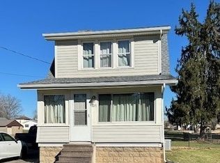 225 S Walnut St, Gnadenhutten, OH