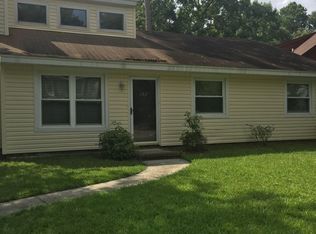 102 Edgewood Ln, Goose Creek, SC 29445