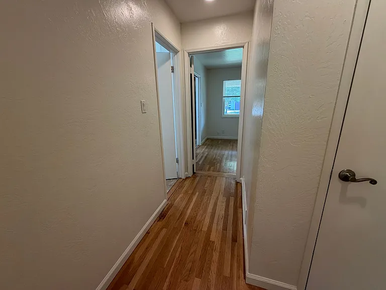 10495 Malaga Way — Photo 14