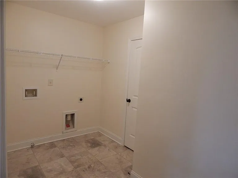 2441 Melton Common Dr — Photo 51
