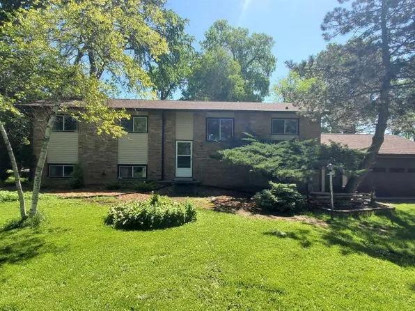 3514 Fond Du Lac Rd, Oshkosh, WI 54902