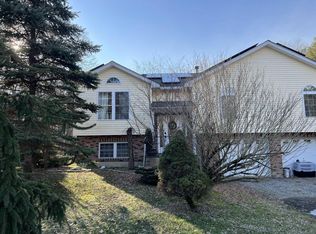 68 Arthursburg Rd, Lagrangeville, NY 12540