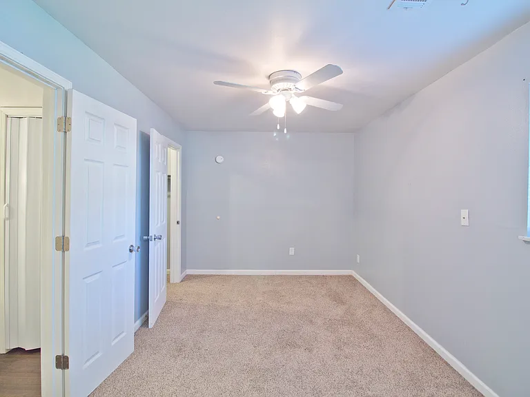 29 Devon Ct — Photo 18