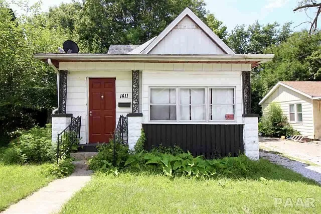 1411 N Bestor St photo 1