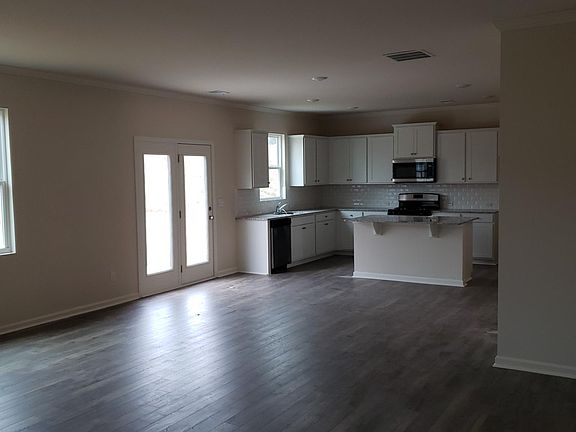 2nd image of 171 Barnwood Ln