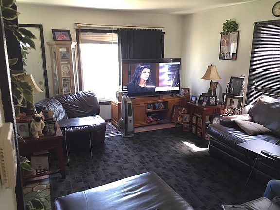56th Family room