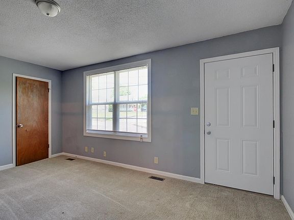 3rd image of 200 King St #A