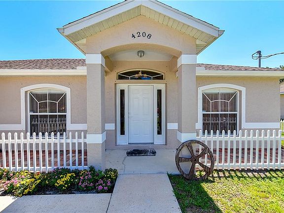 2nd image of 4208 Fernway Dr