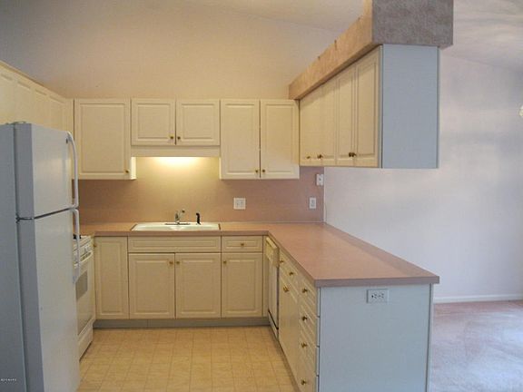 4th image of 2824 Bridgeside Dr SE