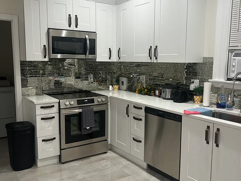 488 Prospect Ave #1B — Photo 4