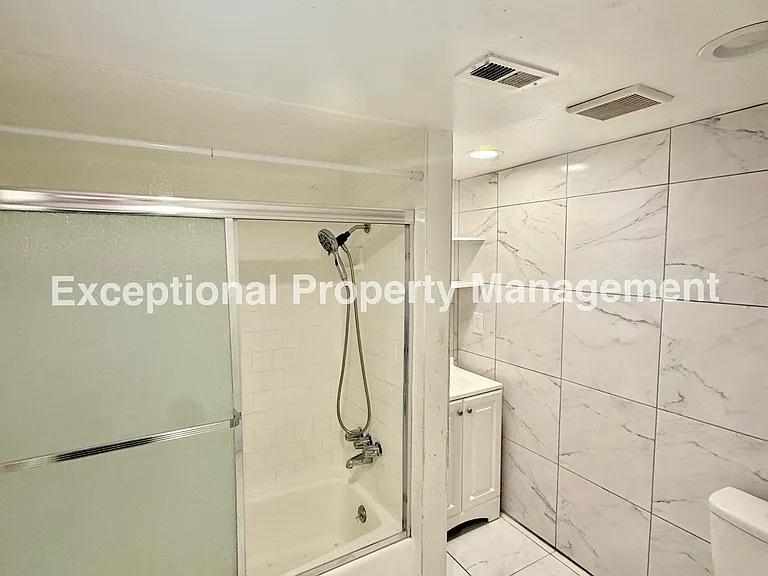 8047 Laurel Ave — Photo 10