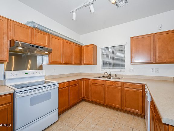 5th image of 2737 E Schiliro Cir