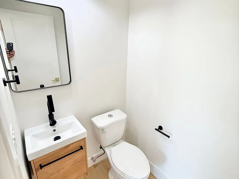 2902 E Winfield Ave — Photo 9