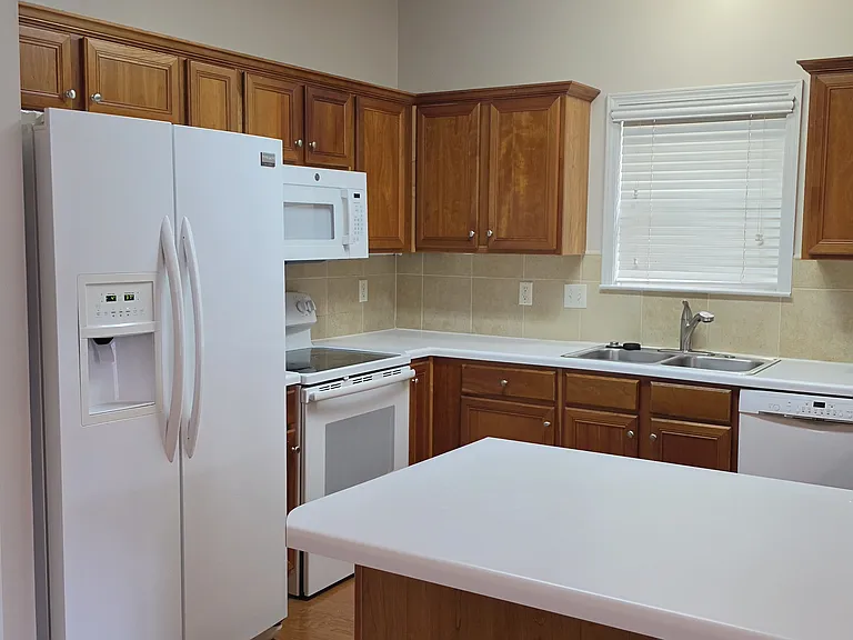 4572 Park Ridge Pkwy — Photo 26