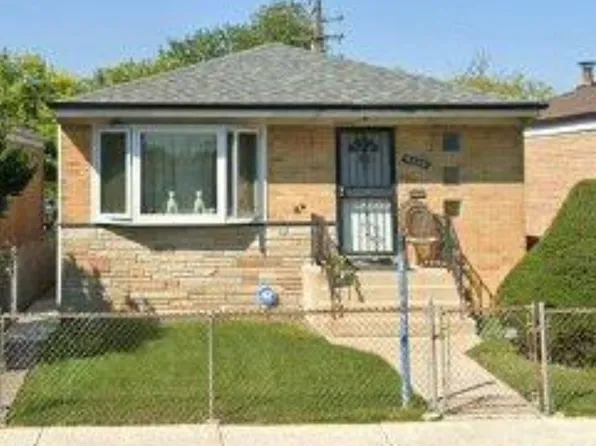 (undisclosed Address), Chicago, IL 60632