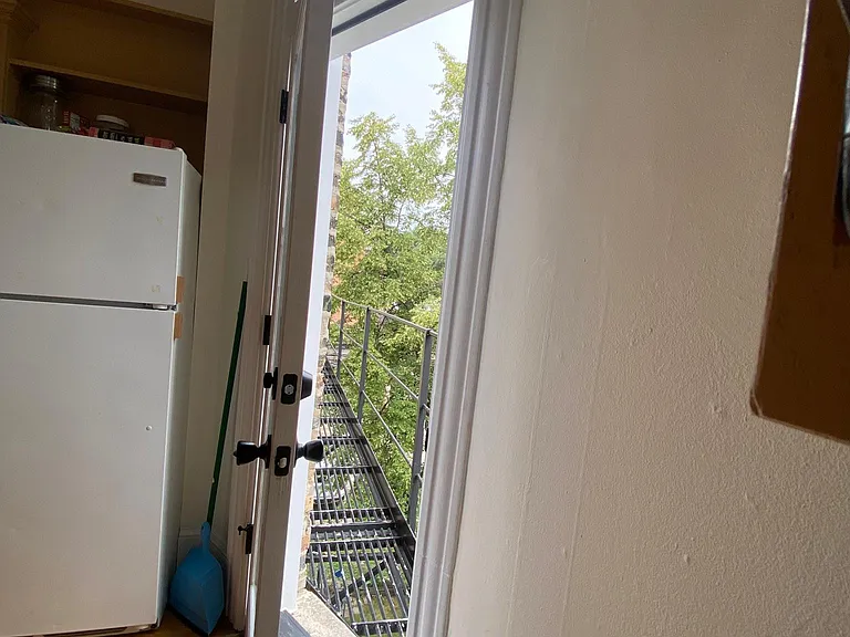 3735 N Sheffield Ave #3 — Photo 5