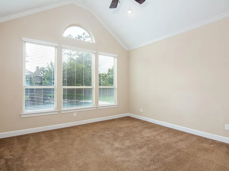 34 Canoe Bend Ct — Photo 23